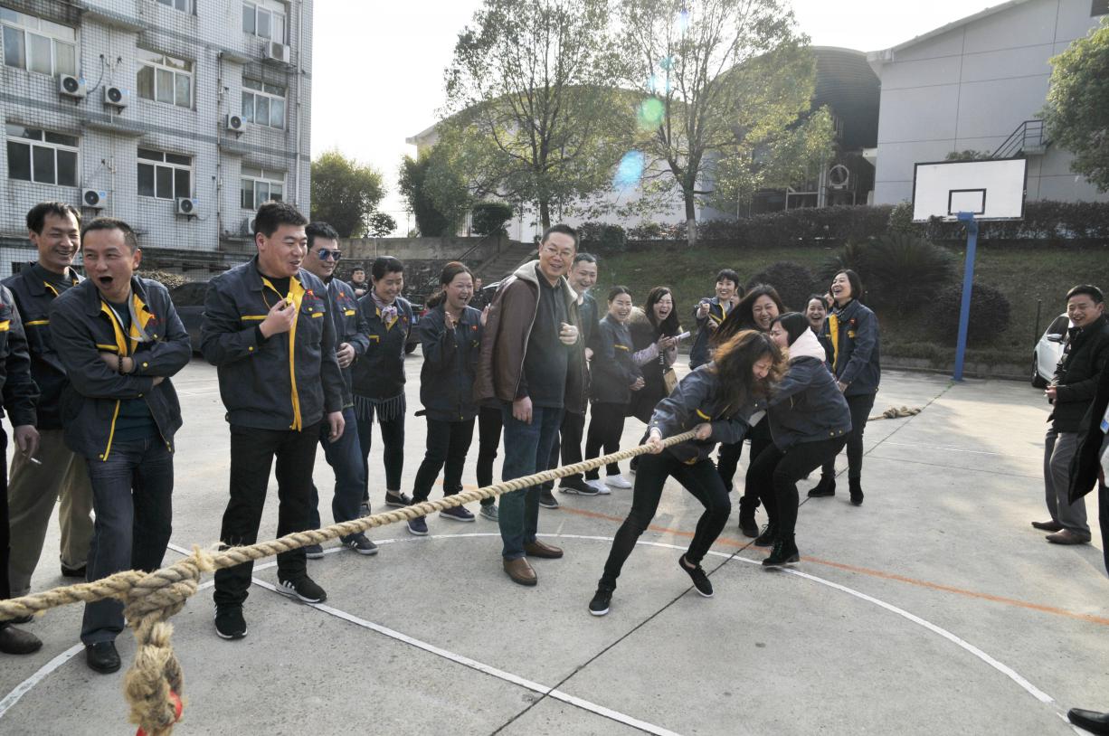 “三八”婦女節拔河比賽——聚寶“半邊天”展風采